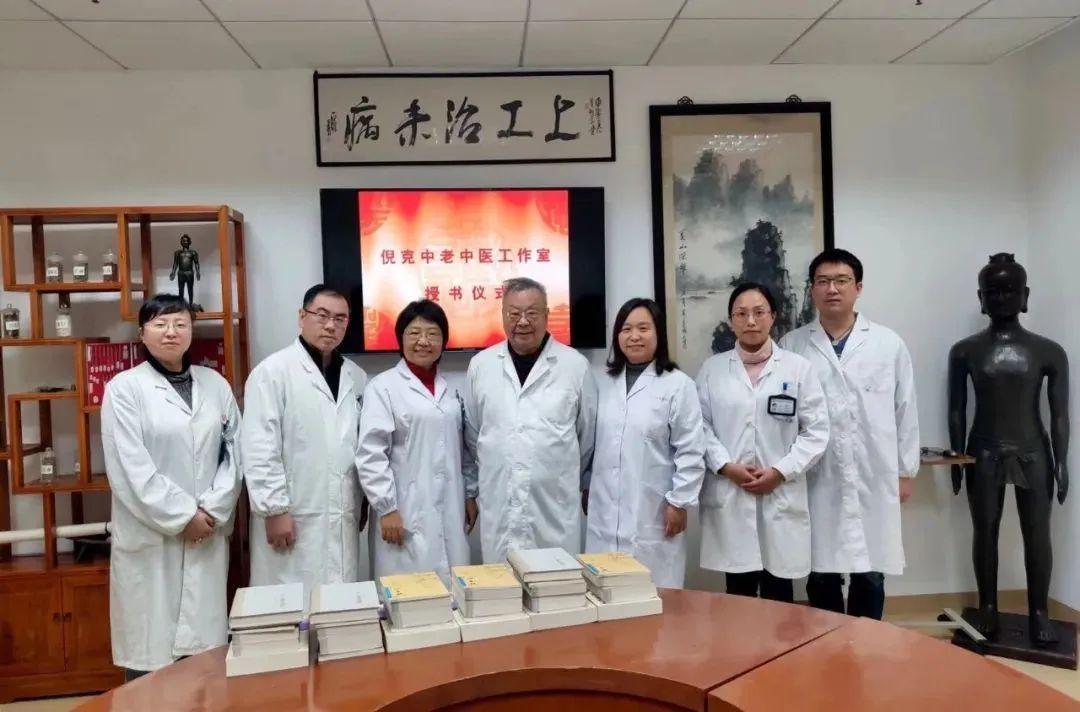 胃痛最新研究与自然探索，心灵之旅的奥秘探索